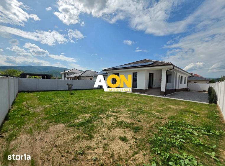 Casă cu 4 camere cu Teren 500 Mp în Micești