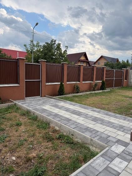 Casă individuală cu 5 camere cu Canalizare în Tărlungeni