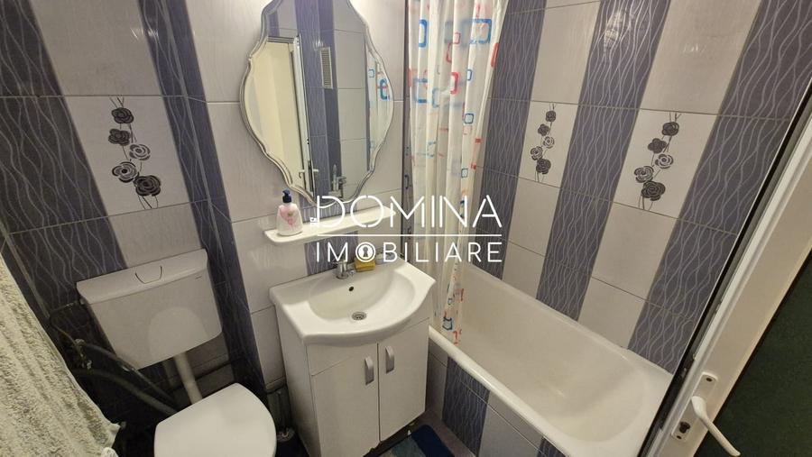 Apartament cu 4 camere decomandat, mobilat în Central