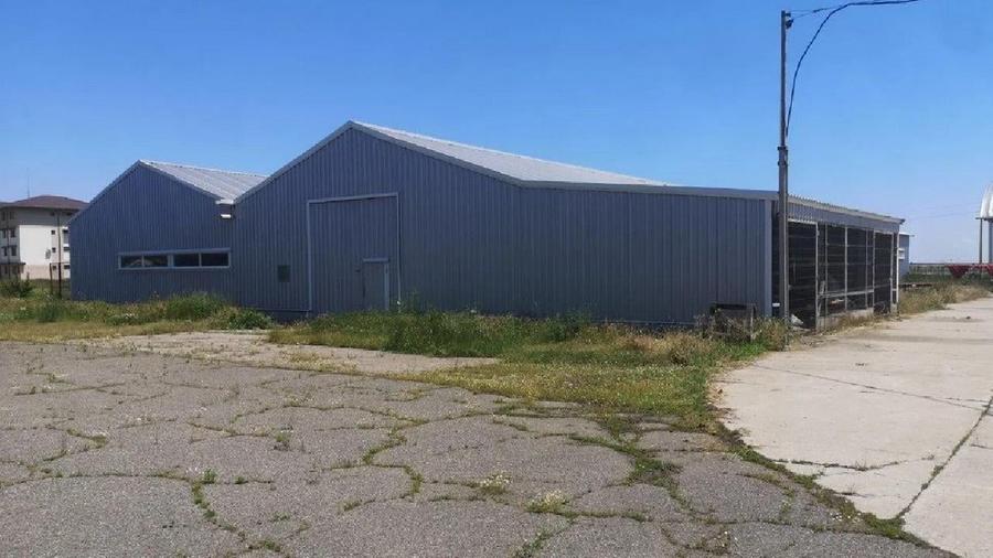 Spațiu industrial, de 10,216 mp, în Baia