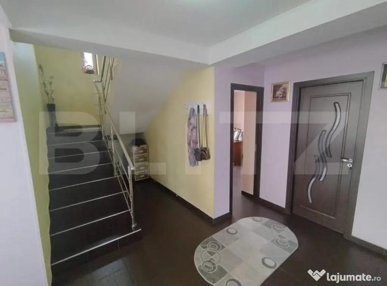 Casă cu 5 camere cu Teren 462 Mp în Malu Mare