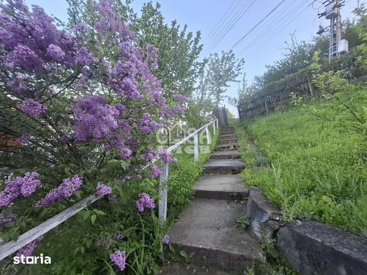 Casă cu 3 camere cu Teren 2000 Mp în Mănești