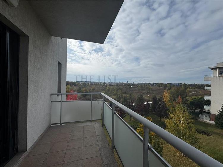 Apartament cu 4 camere decomandat în Băneasa