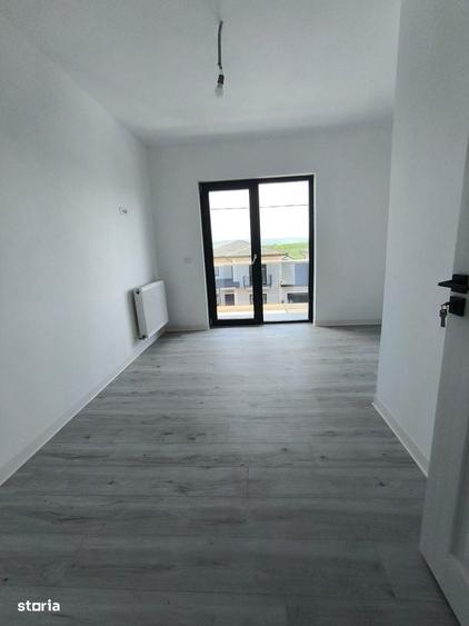 Vila de vanzare 100 mp utili | Valea Adanca Zona 5 Drumuri - 4