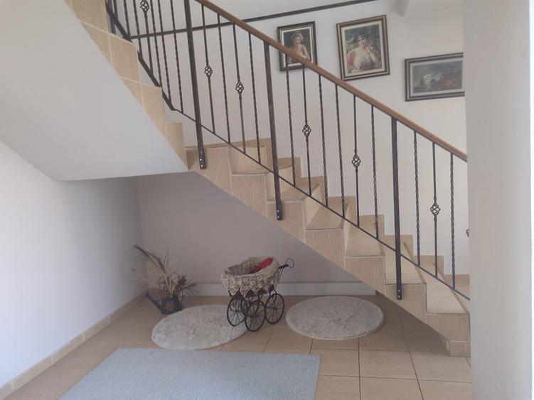 Casă cu 5 camere cu Canalizare în Tătărași