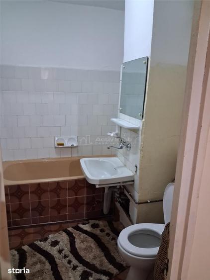 Apartament cu 2 camere decomandat în Micro IV