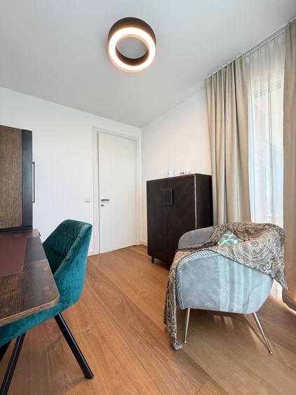 Apartament cu 3 camere semidecomandat, mobilat în Gruia