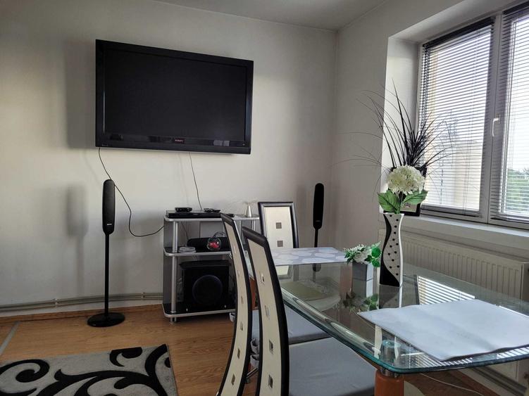 Apartament cu 3 camere decomandat în Ultracentral