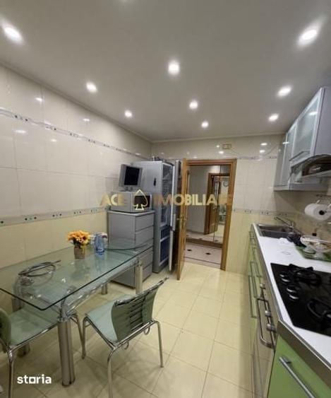 Apartament cu 3 camere în Nerva Traian