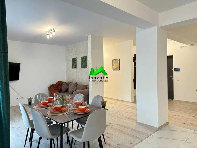 Apartament cu 3 camere decomandat, mobilat în Central — fotografia 1