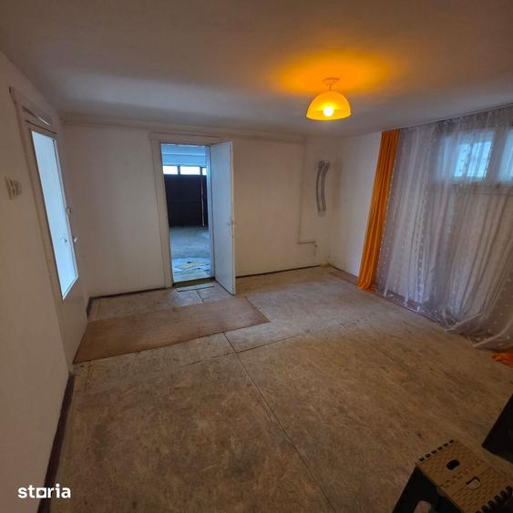 Casă cu 3 camere cu Teren 176 Mp în Central