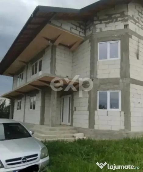 Duplex complet pentru 2 familii 326 mp?i 2.000 mp teren - 7