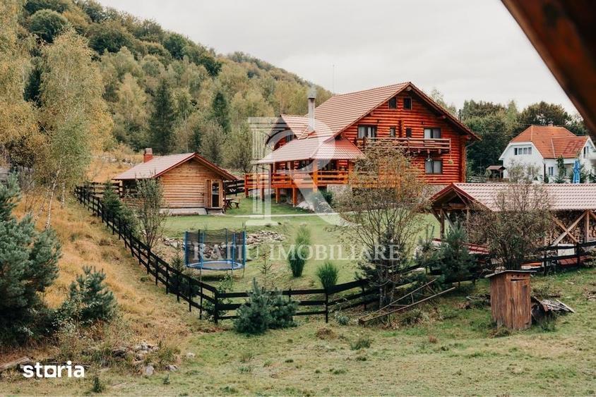 Casă cu 8 camere cu Teren 1546 Mp în Bulz