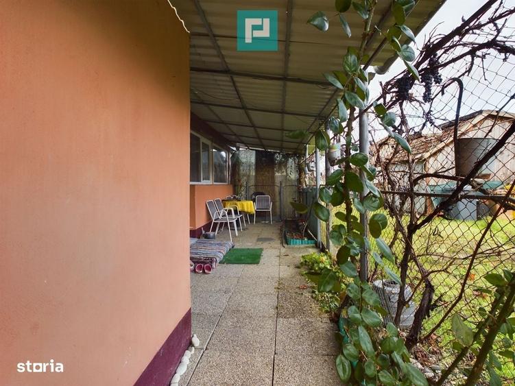 Casă cu 3 camere cu Teren 2622 Mp în Central