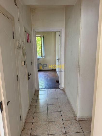 Apartament cu 3 camere semidecomandat în Kogălniceanu