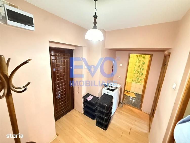 Apartament cu 2 camere decomandat în Central