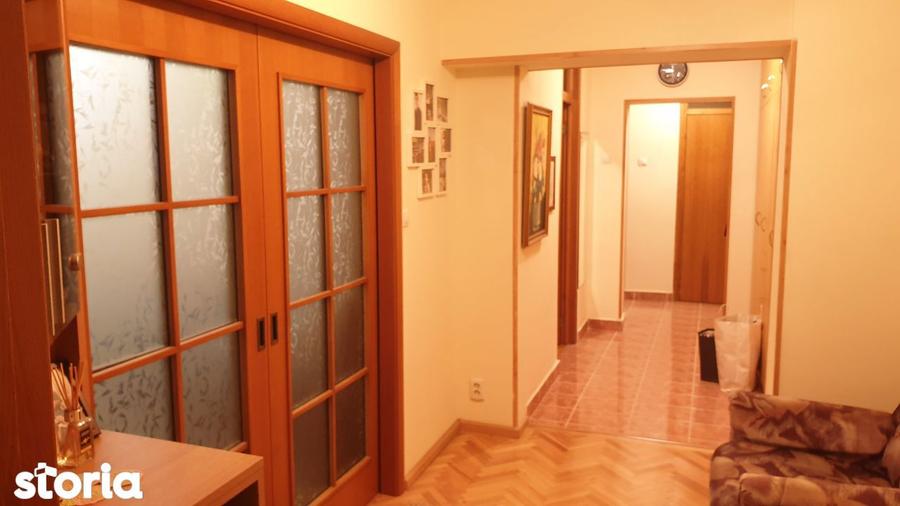 Apartament cu 3 camere decomandat, mobilat în Rahova