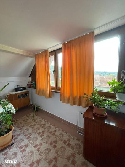 Casă cu 3 camere cu Teren 600 Mp în Central