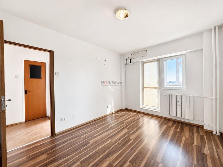 Apartament cu 4 camere decomandat în 13 Septembrie
