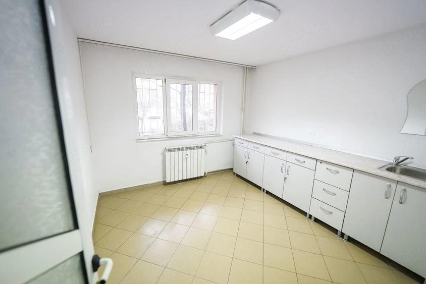 Spațiu comercial, de 55.78 mp, în Sărari