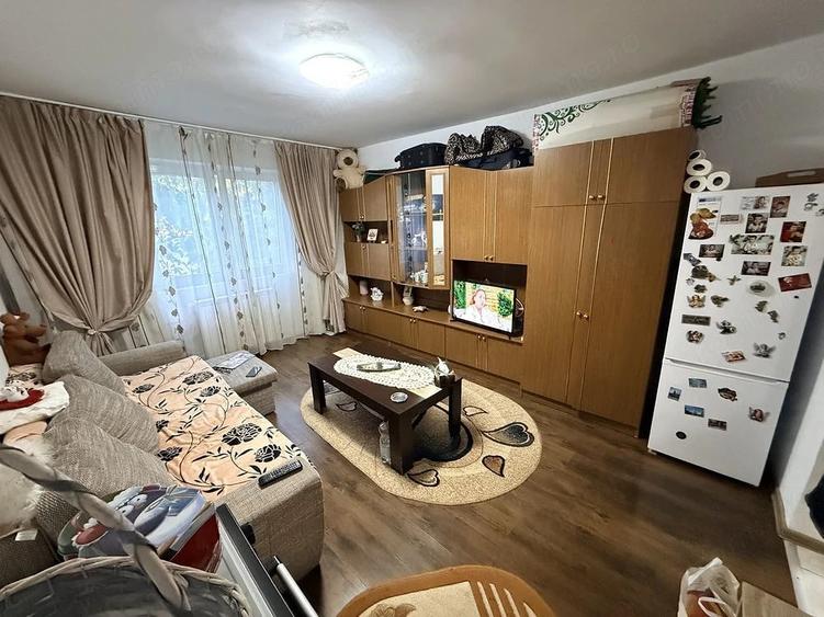 Garsonieră decomandată în Badea Cârțan