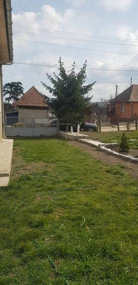 Casă cu 4 camere cu Teren 600 Mp în Grindeni