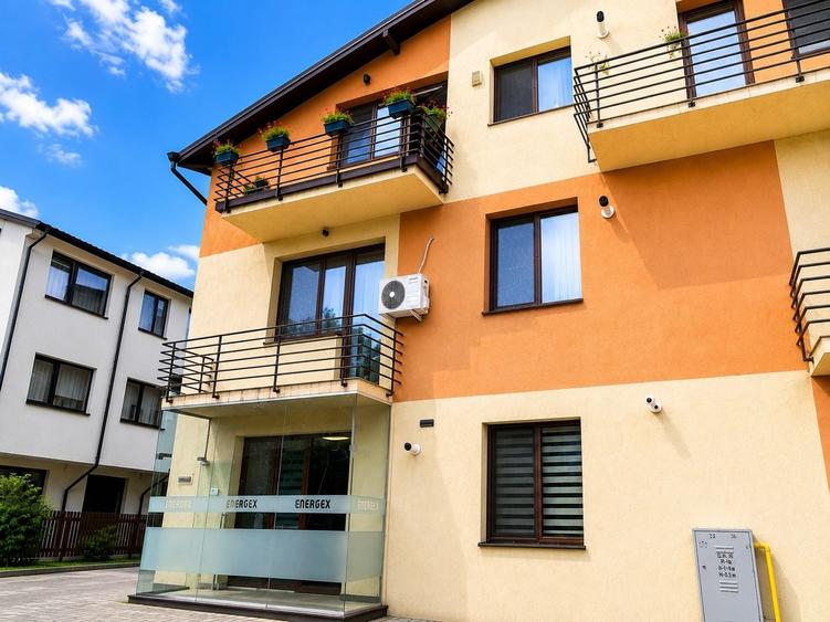 Apartament cu 2 camere decomandat în Valea Moșneagului