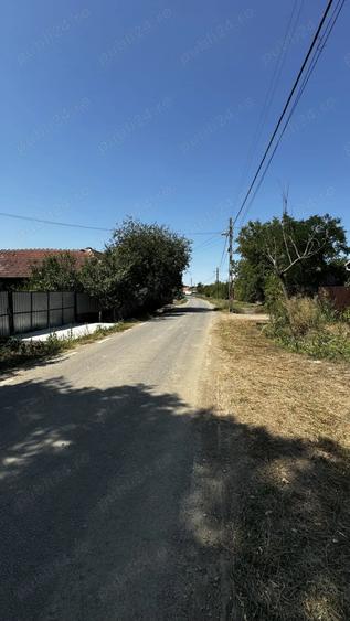 Casă cu Teren 900 Mp în Bicaci