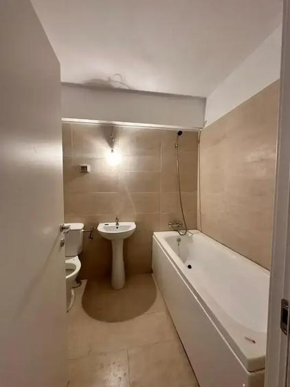 Apartament cu 3 camere în Theodor Pallady
