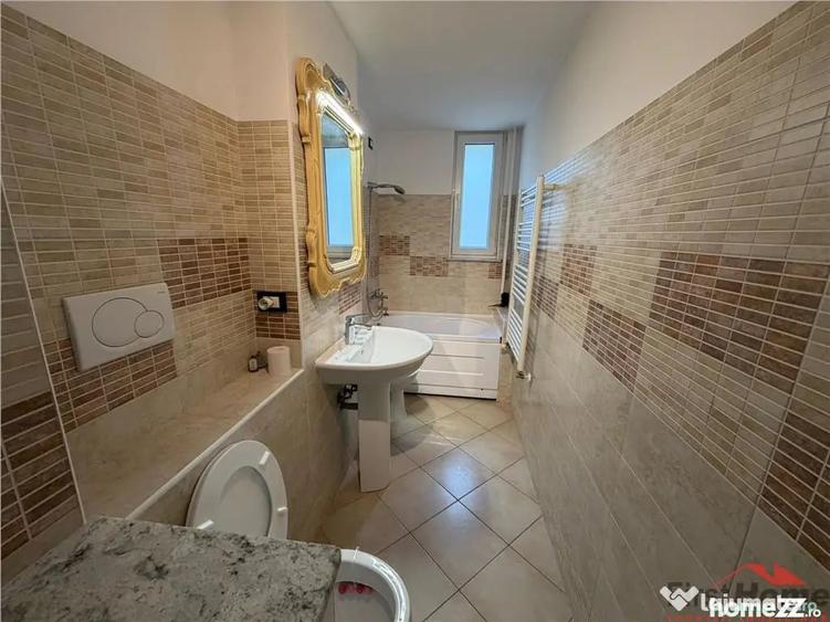 Apartament cu 4 camere decomandat în Central