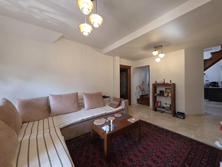 Apartament cu 6 camere decomandat în Ferdinand