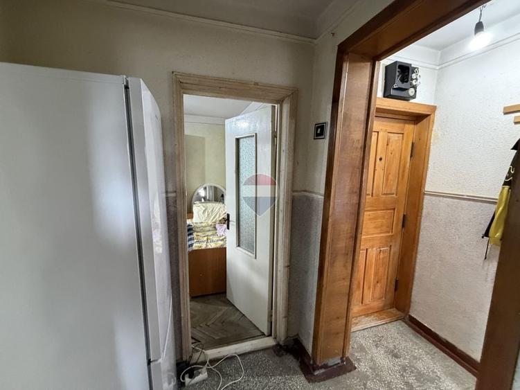 Apartament cu 3 camere decomandat în Sud