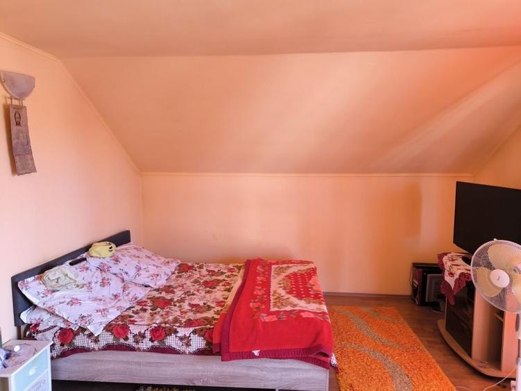 Casă cu 4 camere în Vetiș