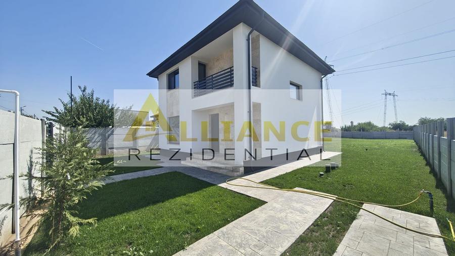 Casă individuală cu 4 camere cu Canalizare în Berceni