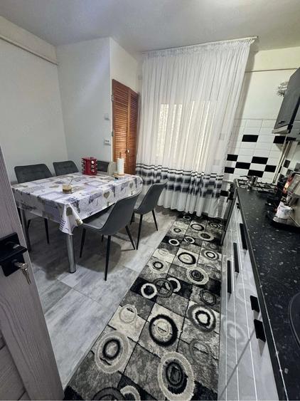 Apartament cu 2 camere decomandat în Rovine
