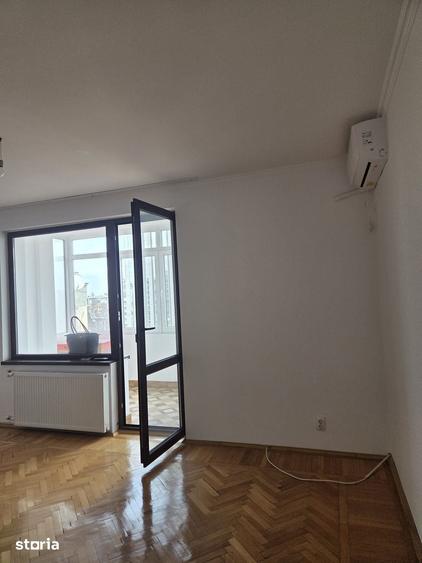 Apartament cu 2 camere în Romană