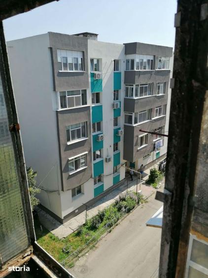 Apartament cu 3 camere în Tineretului
