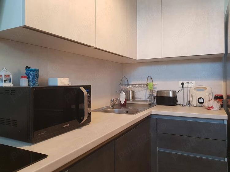 Apartament cu 2 camere semidecomandat în 1 Mai