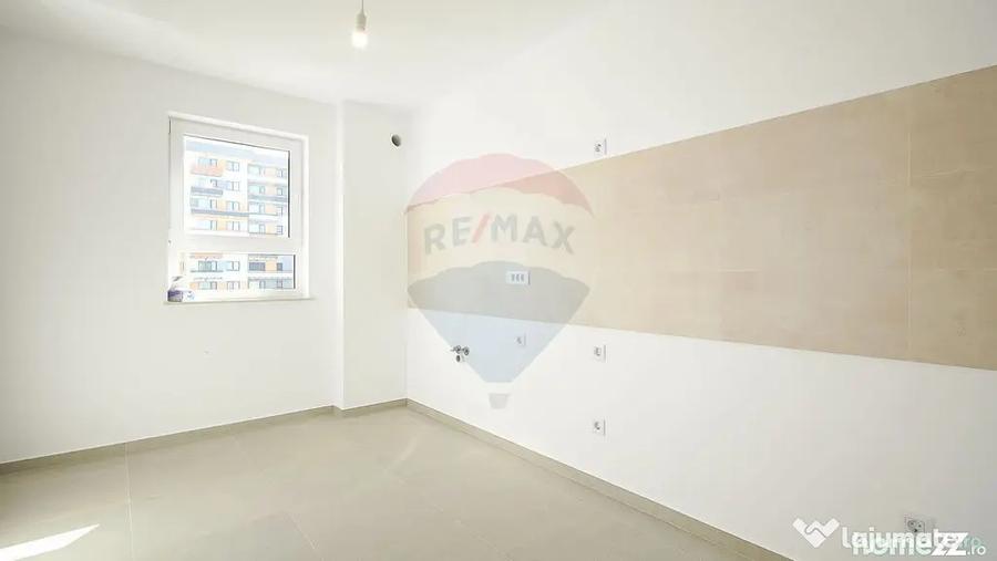 Apartament cu 2 camere decomandat în Tractorul