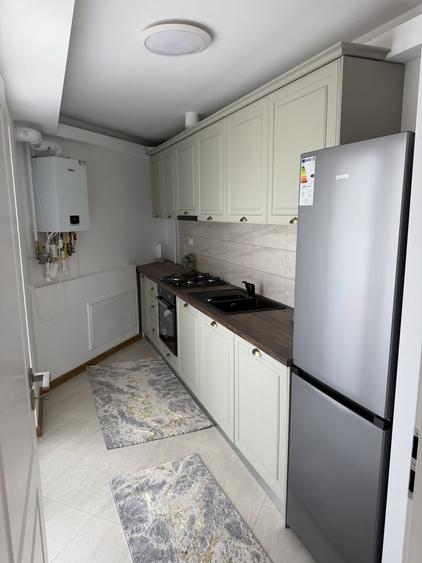 Apartament cu 3 camere decomandat în Exterior Vest