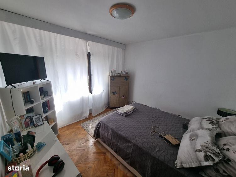 Apartament cu 2 camere decomandat în Far