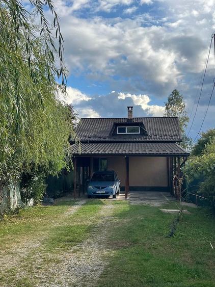 Casă cu 5 camere cu Teren 611 Mp în Cornu