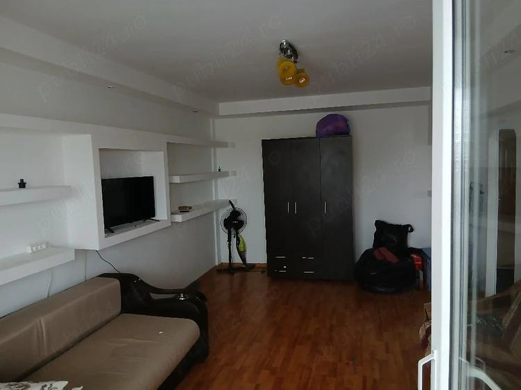 Garsonieră decomandată în Vărsătura