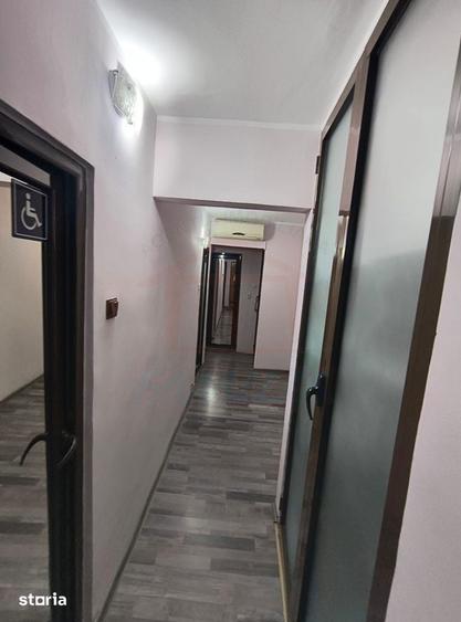Apartament cu 3 camere decomandat în Micro 16