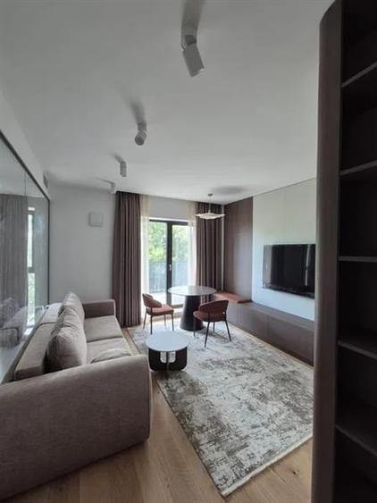 Apartament cu 2 camere decomandat, mobilat în Aviației