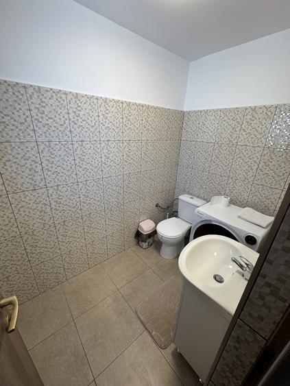 Apartament cu 3 camere decomandat, mobilat în Sud
