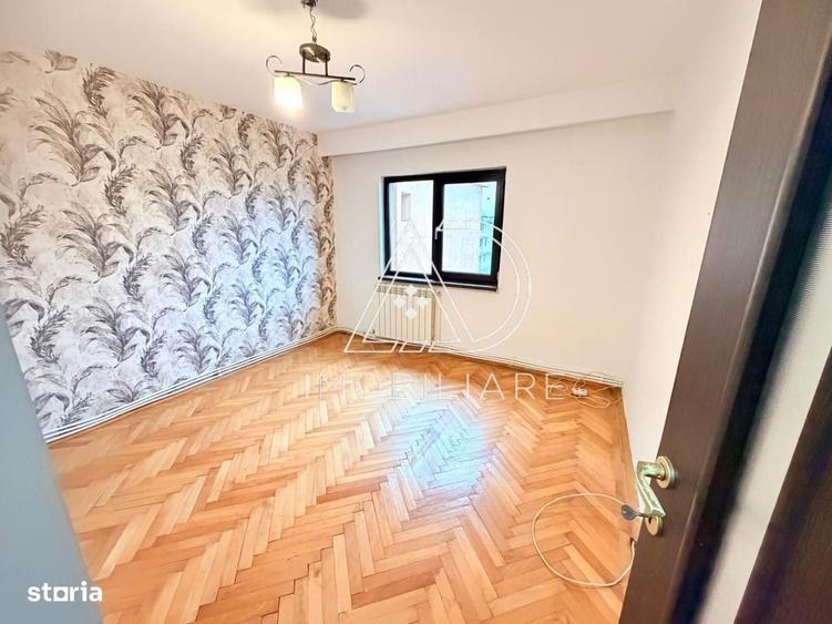 Apartament cu 3 camere decomandat în Central