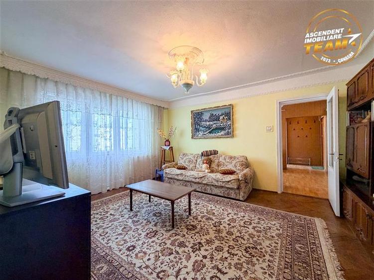 Apartament cu 3 camere nedecomandat în Gării