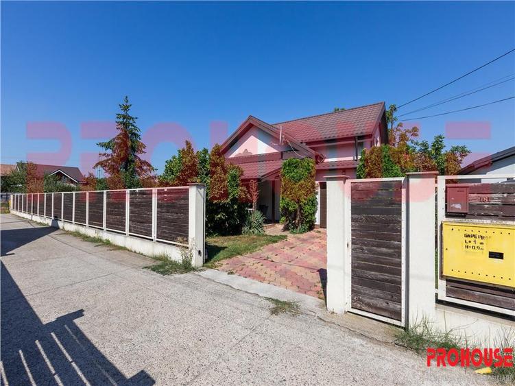 Casă cu 4 camere cu Teren 671 Mp în Gherăiești