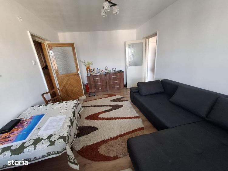 Apartament cu 2 camere decomandat în Republicii